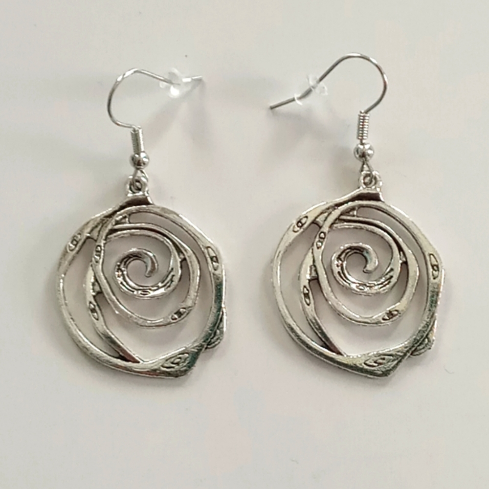 NWOT Small Elegant Faux Silver Swirl Earrings with Design, Costume Jewelry